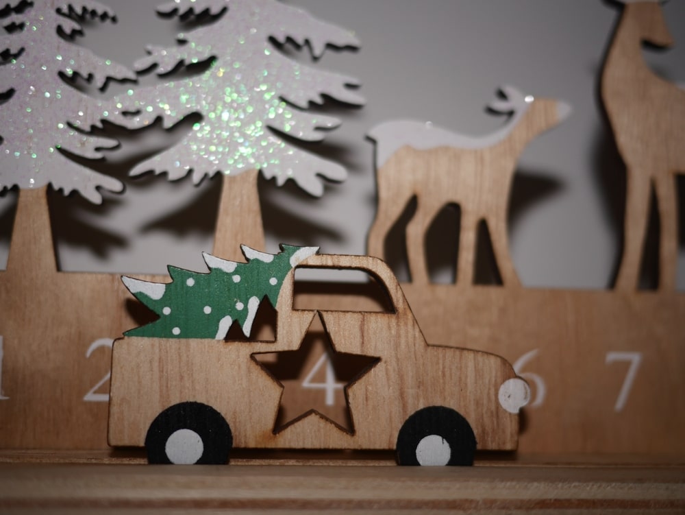 Jak wybrać idealny kalendarz adwentowy dla fana motoryzacji? Poradnik świąteczny